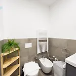 Appartamento Blue Life 2a Tirabora Short Rent Trieste