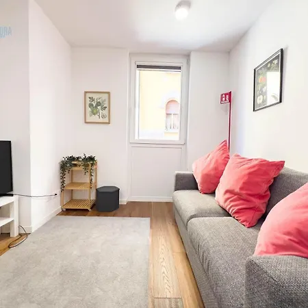 Blue Life 2a Tirabora Short Rent Trieste