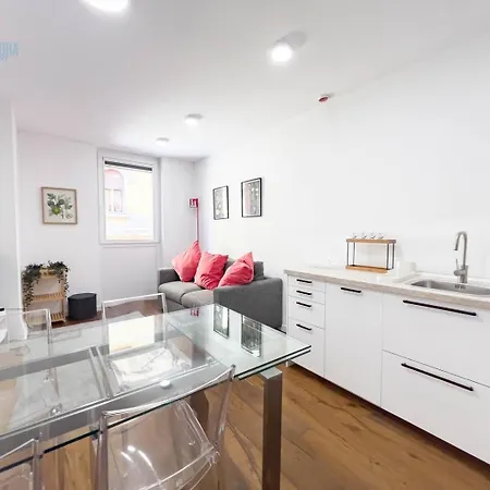 Blue Life 2a Tirabora Short Rent *