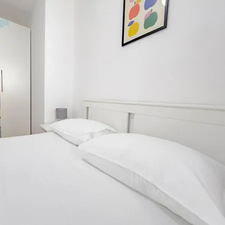 Blue Life 2a Tirabora Short Rent Trieste