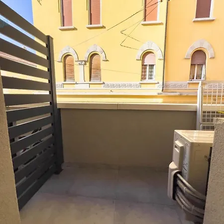 Apartment Blue Life 2a Tirabora Short Rent *